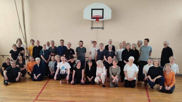 Photo de groupe du stage de Taï Chi sur Nevers en avril 2024 avec Jean François Billey